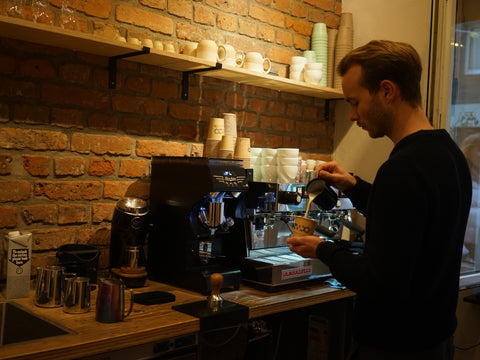 Was macht ein:e Barista?